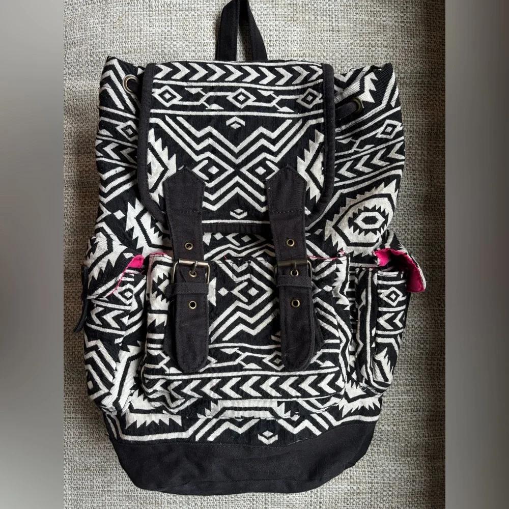 Stone Mountain Boho Black/white Tribal Print Backpack Pink Lining Pockets